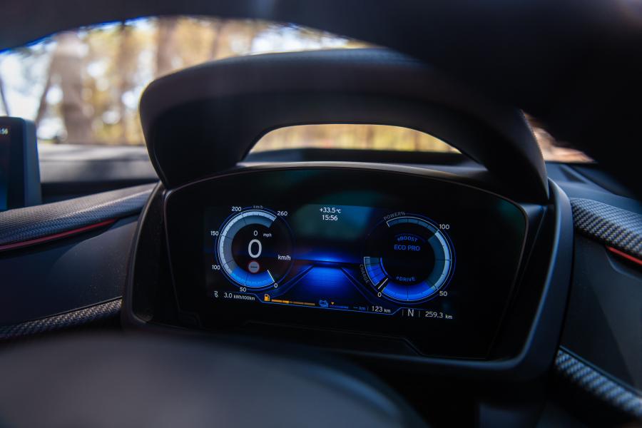Панель приборов BMW i8 Roadster (I15) 2018 года  (UK) (фото 21 из 97)